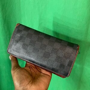 Louis Vuitton Damier Clutch Wallet